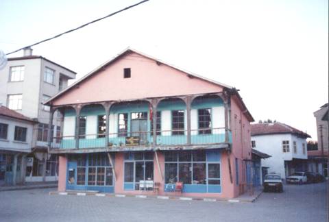 Bozkır'da Yıllara Meydan Okuyan Evler, Binalar Kümesi