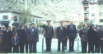 Millî Bayramlarımızın Birinde Tören Geçişi